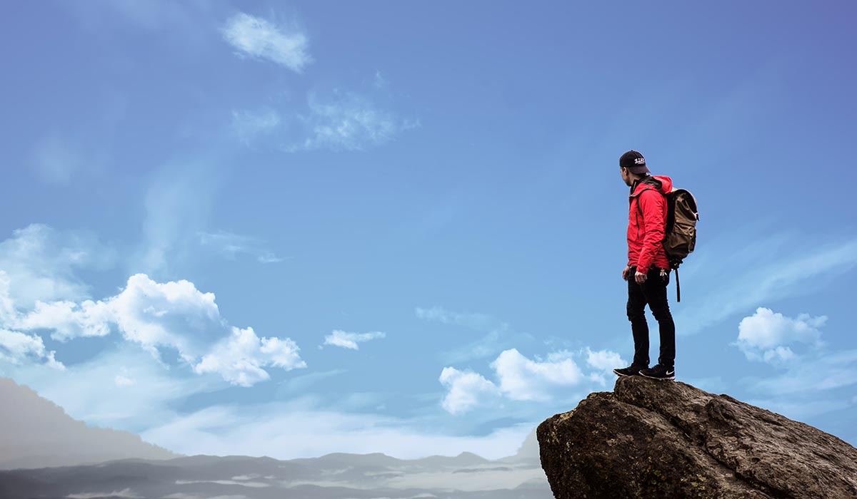 CLT ou PJ: O que vale mais a pena para sua carreira? Diferenças, Vantagens e Desvantagens